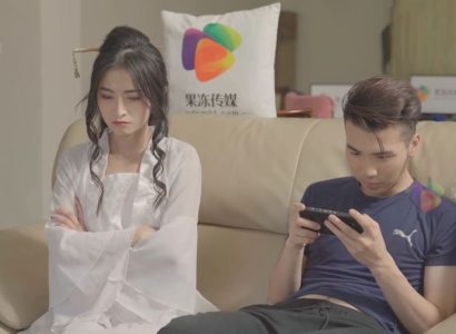 Chàng trai khỏe mạnh đụng độ tiên nữ quyến rũ