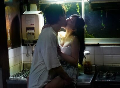 Karen Yuzuriha cuồng nhục cảm, bắt người yêu làm điều đó suốt ngày