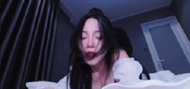 Với Việt Nam, đầu tư vào cảm xúc thăng hoa